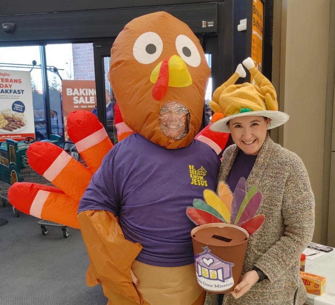Hy-Vee Turkey 'N' Fixin's
